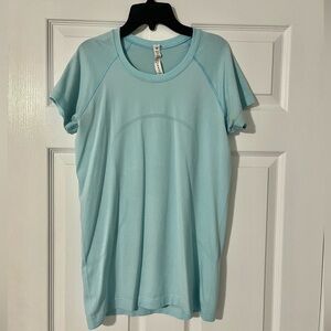 Lululemon Swiftly Tech 2.0 Short Sleeve Shirt - Icing Blue